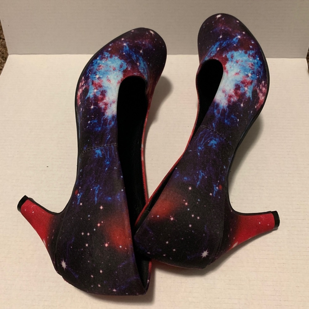 Galaxy Heels - Picture 3 of 4